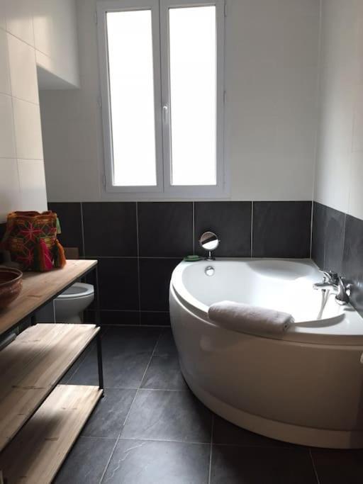 Beautiful Studio - 20' Walking From Montmartre Paris Exterior foto